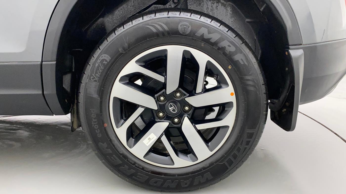 2022 Tata Harrier XZA PLUS 2.0L, Diesel, Automatic, 6,535 km, Left Rear Wheel