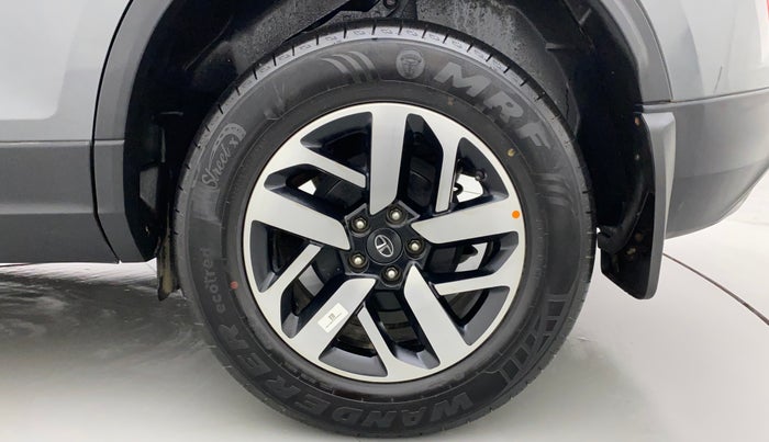 2022 Tata Harrier XZA PLUS 2.0L, Diesel, Automatic, 6,535 km, Left Rear Wheel