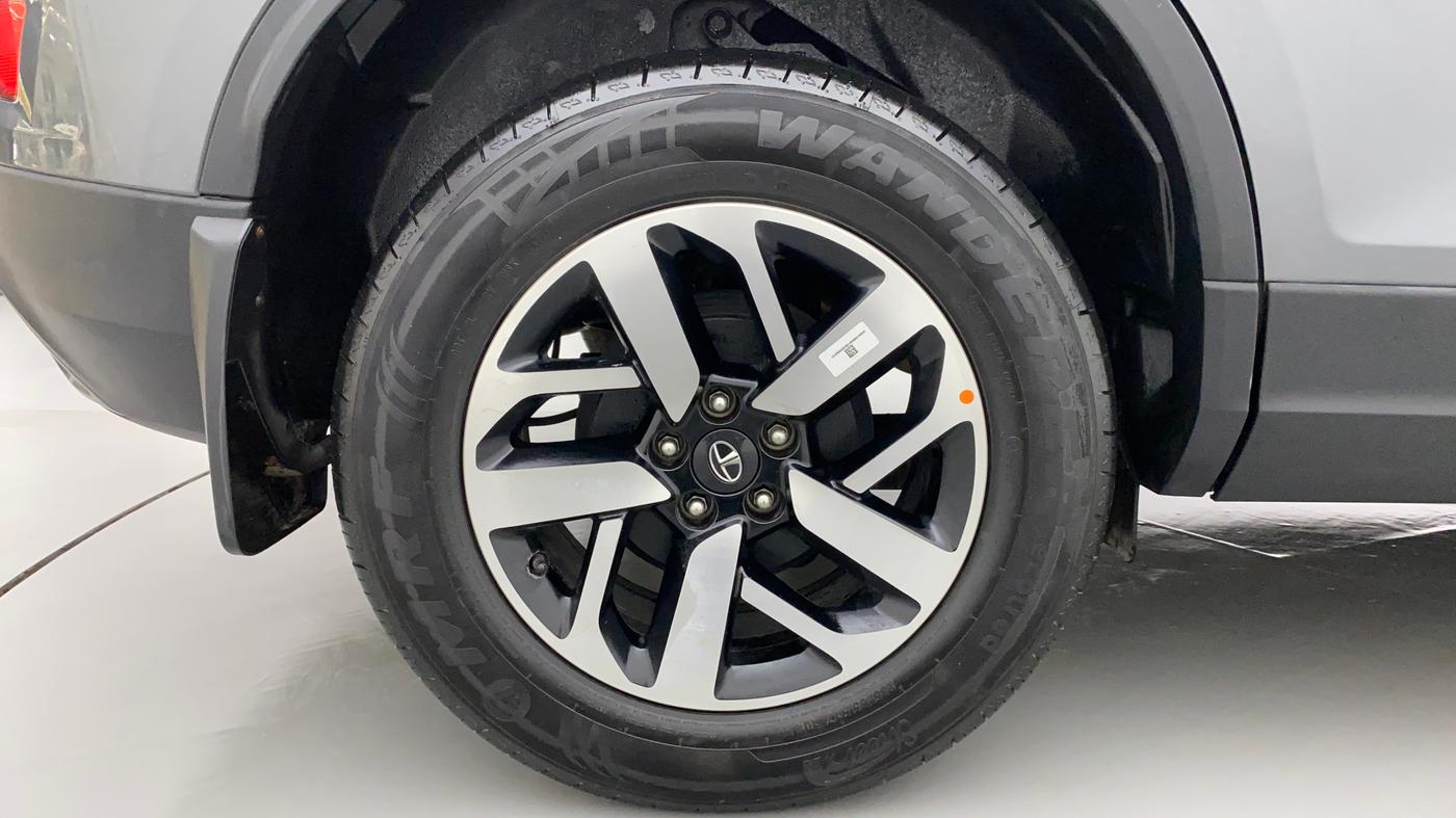 2022 Tata Harrier XZA PLUS 2.0L, Diesel, Automatic, 6,535 km, Right Rear Wheel