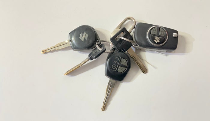 2016 Maruti Baleno DELTA PETROL 1.2, Petrol, Manual, 80,739 km, Key Close Up