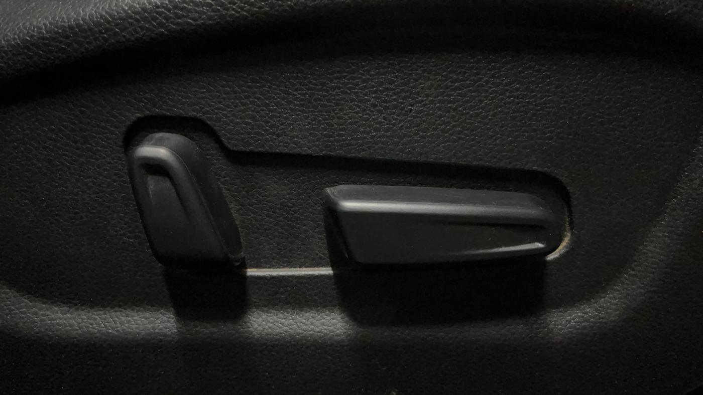 2019 KIA SELTOS GTX PLUS 1.4 PETROL, Petrol, Manual, 76,379 km, Driver Side Adjustment Panel