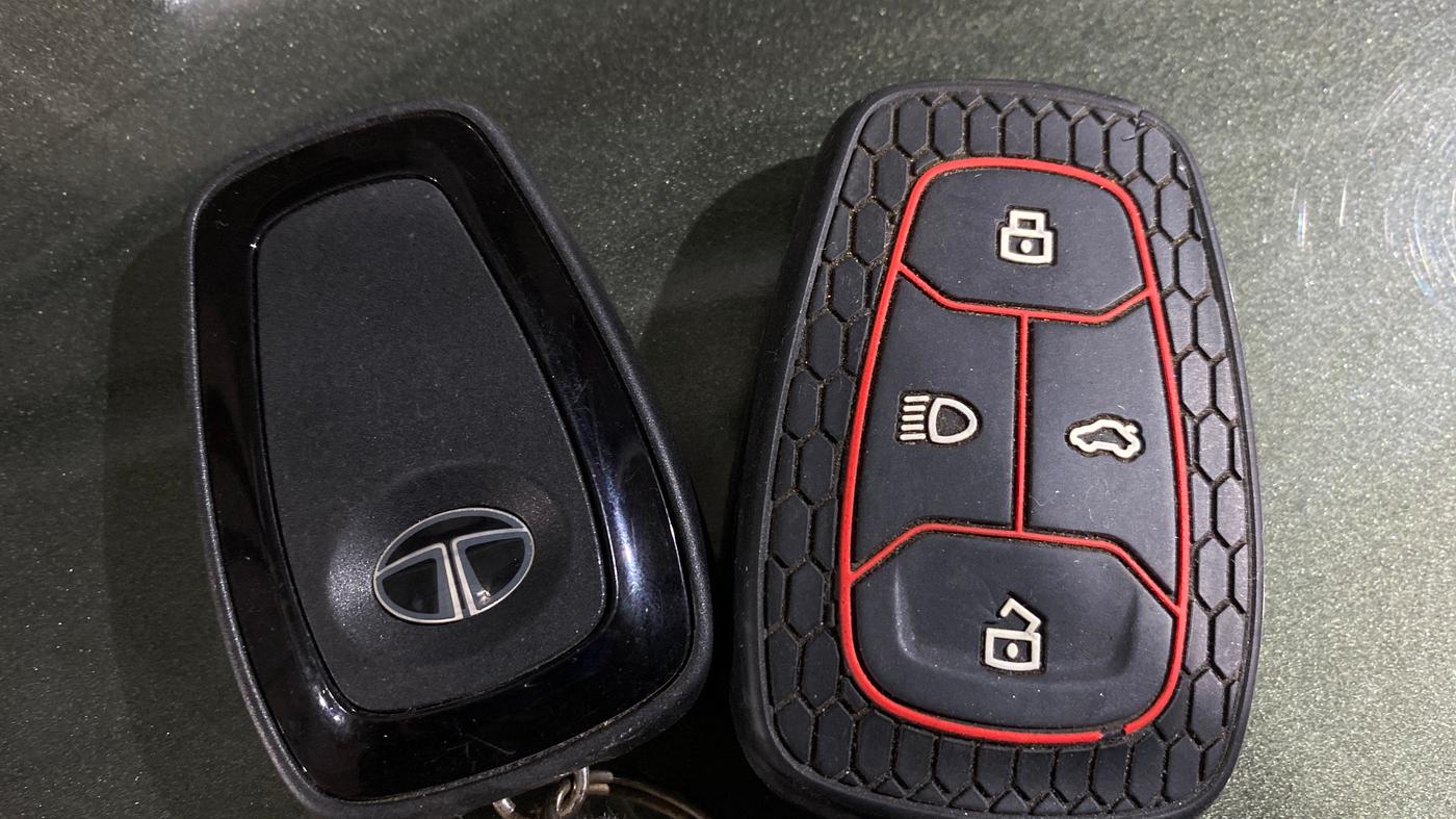 2022 Tata NEXON XZA PLUS (HS) PETROL, Petrol, Automatic, 41,041 km, Key Close Up