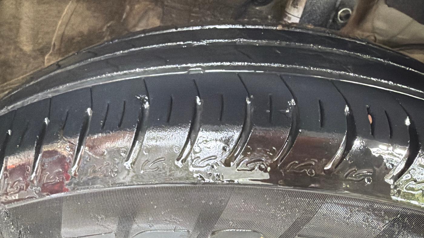 2024 Maruti Swift LXI, Petrol, Manual, 28,735 km, Right Front Tyre Tread