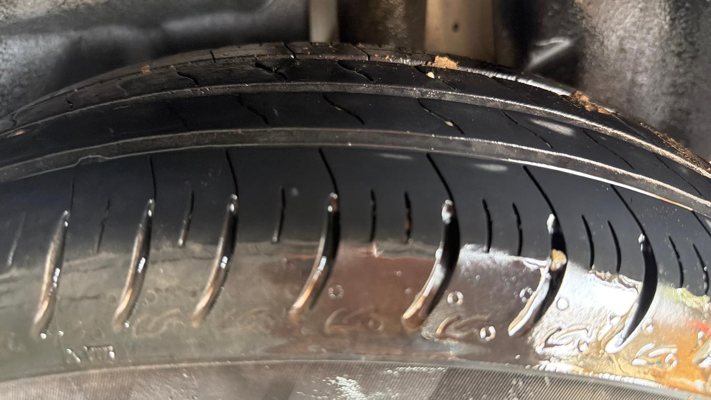2024 Maruti Swift LXI, Petrol, Manual, 28,735 km, Left Rear Tyre Tread