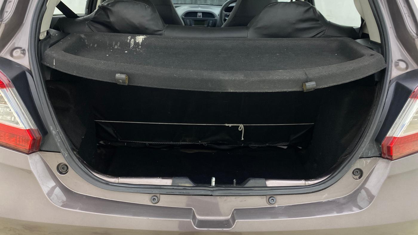 2017 Tata Tiago XT PETROL, Petrol, Manual, 87,134 km, Boot Inside