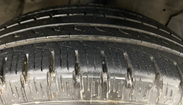 2016 Honda CRV 2.0 2WD AT, Petrol, Automatic, 67,850 km, Right Front Tyre Tread