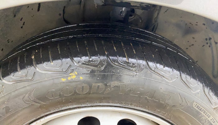 2022 Tata Tiago XM CNG, CNG, Manual, 57,149 km, Right Front Tyre Tread