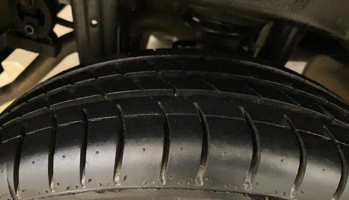2016 Maruti Alto K10 VXI AMT, Petrol, Automatic, 67,103 km, Right Rear Tyre Tread
