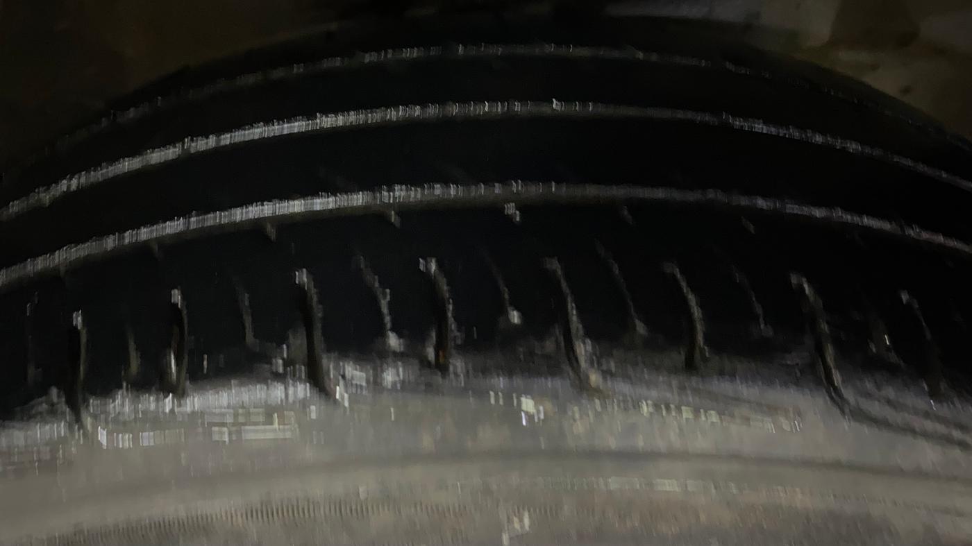 2016 Maruti Wagon R 1.0 VXI, Petrol, Manual, 87,083 km, Right Front Tyre Tread