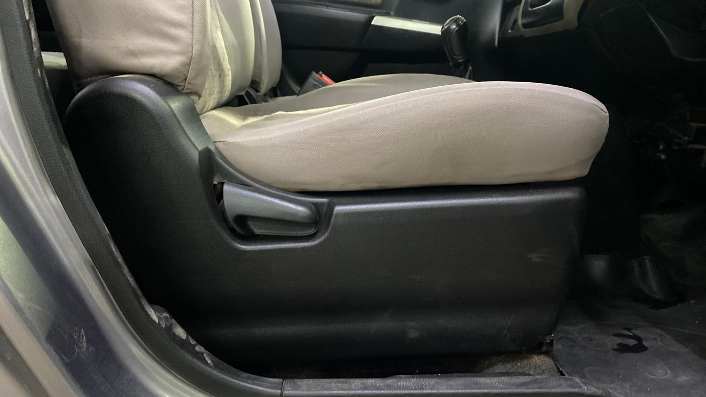2016 Maruti Wagon R 1.0 VXI, Petrol, Manual, 87,083 km, Driver Side Adjustment Panel