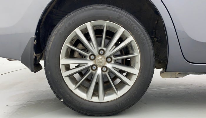 2014 Toyota Corolla Altis GL, Petrol, Manual, 15,908 km, Right Rear Wheel