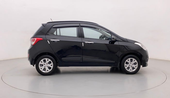 2014 Hyundai Grand i10 SPORTZ AT 1.2 KAPPA VTVT, Petrol, Automatic, 1,06,876 km, Right Side View
