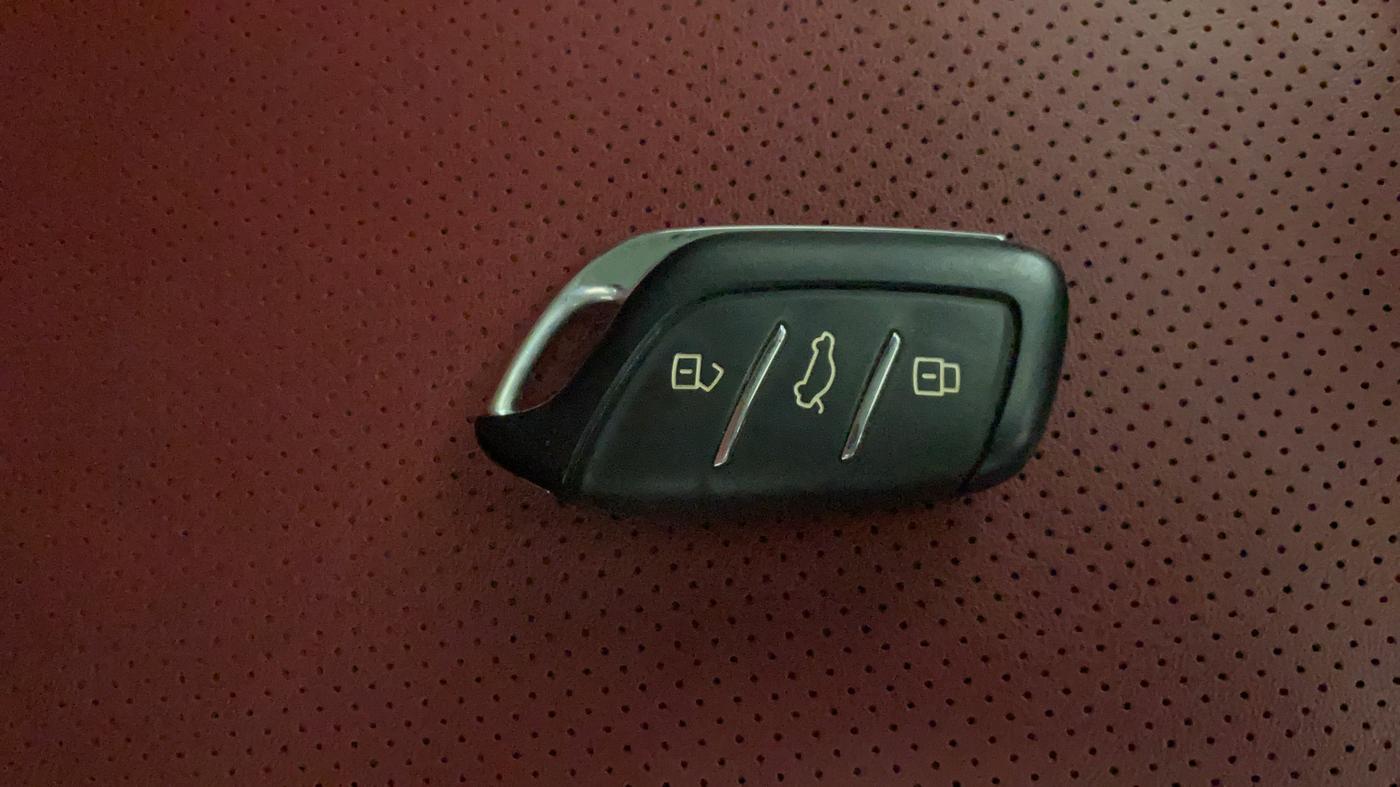 2024 MG ASTOR Savvy Pro1.5 CVT Red, Petrol, Automatic, 13,111 km, Key Close Up