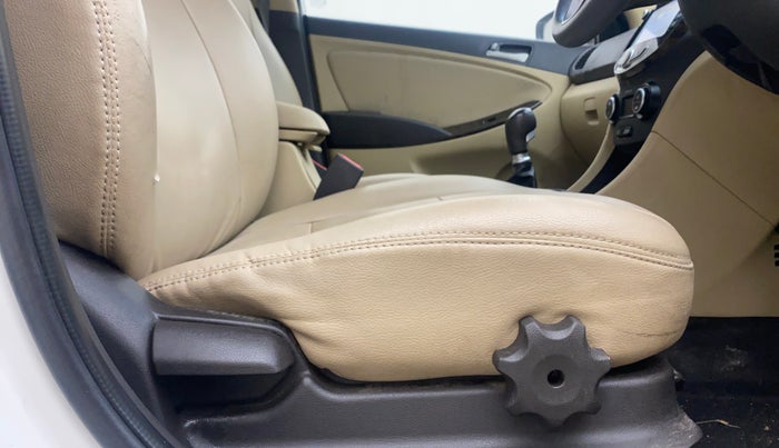 2017 Hyundai Verna 1.6 VTVT SX, Petrol, Manual, 60,315 km, Driver Side Adjustment Panel