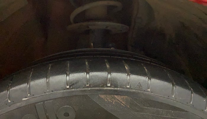 2018 Maruti Baleno ZETA PETROL 1.2, Petrol, Manual, 73,647 km, Right Front Tyre Tread