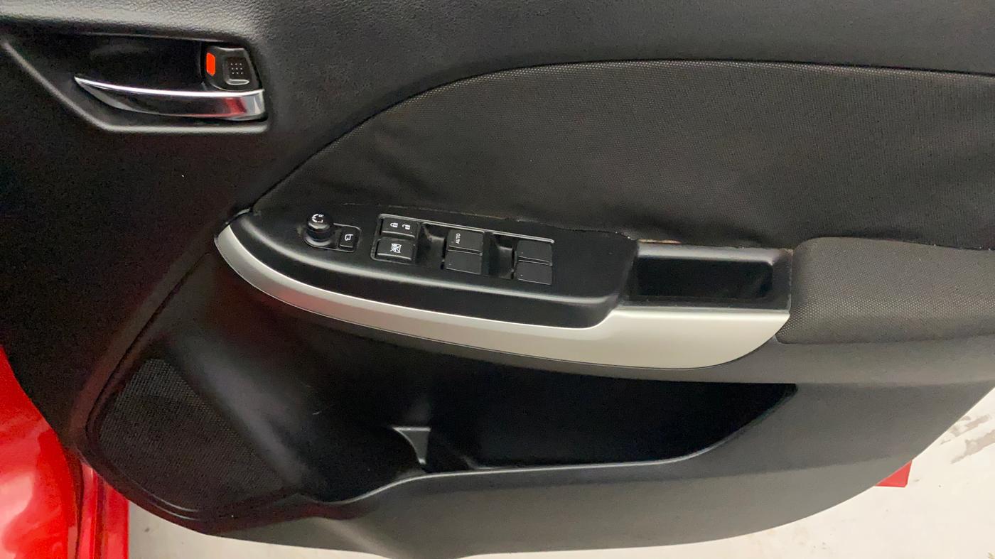 2018 Maruti Baleno ZETA PETROL 1.2, Petrol, Manual, 73,647 km, Driver Side Door Panels Control