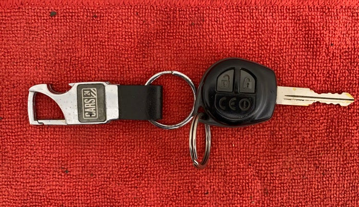 2016 Maruti Vitara Brezza ZDI, Diesel, Manual, 78,575 km, Key Close Up