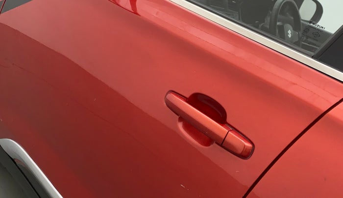 2016 Maruti Vitara Brezza ZDI, Diesel, Manual, 78,575 km, Front passenger door - Slightly dented