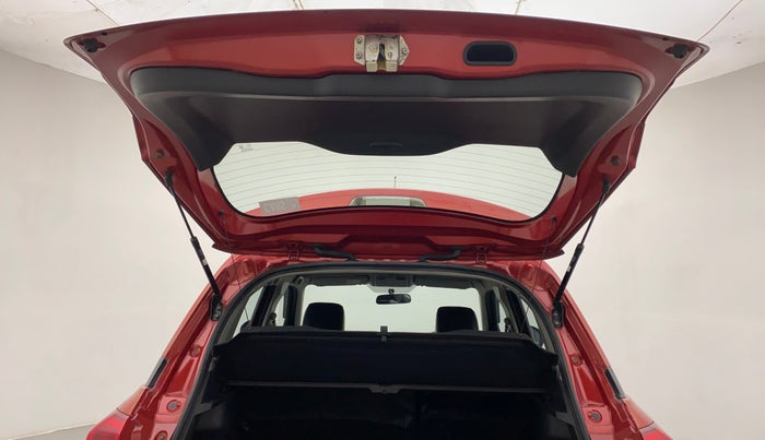 2016 Maruti Vitara Brezza ZDI, Diesel, Manual, 78,575 km, Boot Door Open