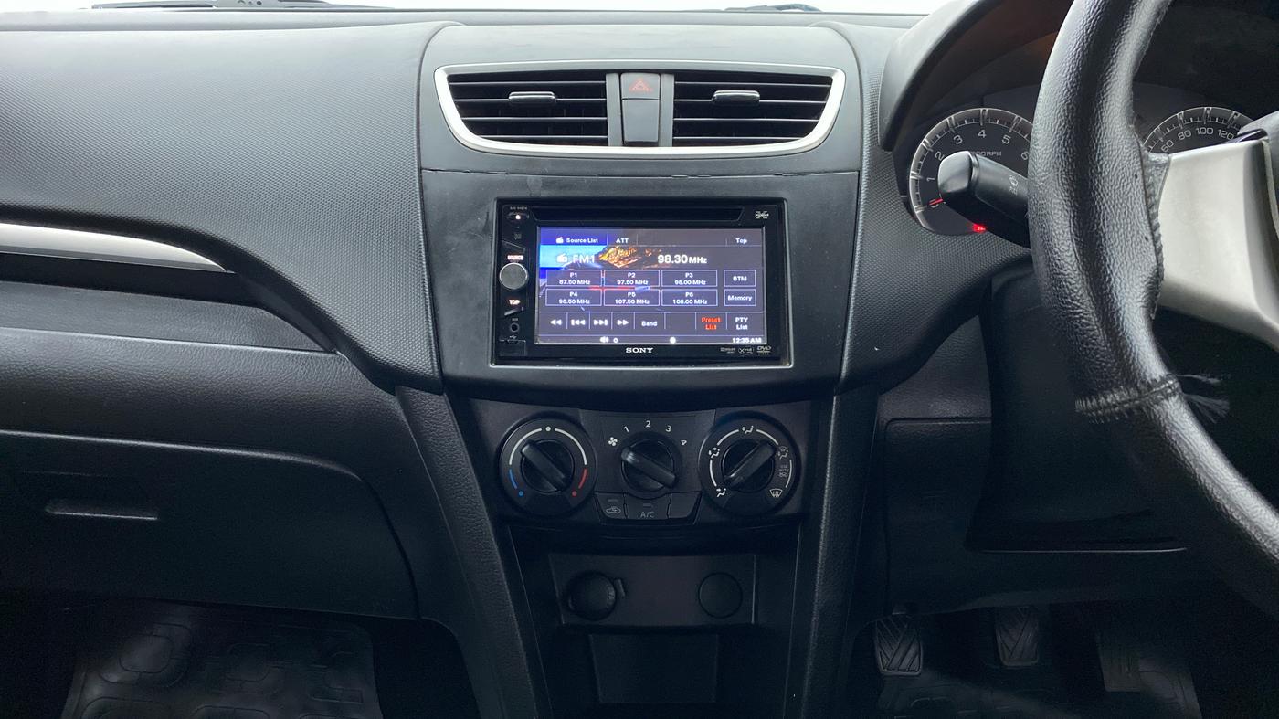 2014 Maruti Swift VXI D, Petrol, Manual, 36,425 km, Air Conditioner