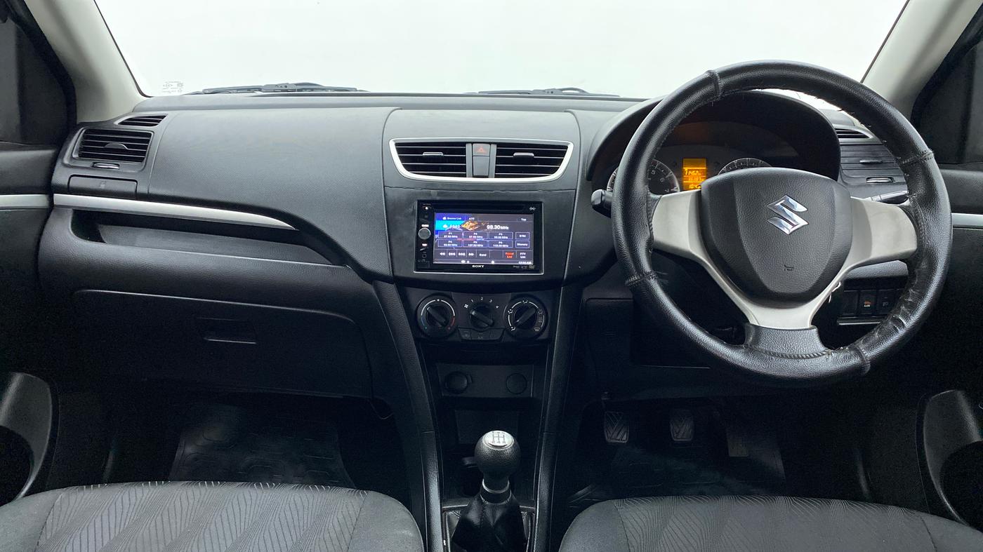 2014 Maruti Swift VXI D, Petrol, Manual, 36,425 km, Dashboard