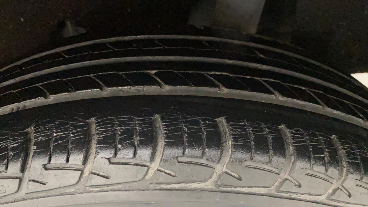2017 Maruti Baleno DELTA PETROL 1.2, Petrol, Manual, 56,157 km, Left Rear Tyre Tread