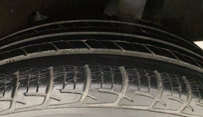 2017 Maruti Baleno DELTA PETROL 1.2, Petrol, Manual, 56,157 km, Left Rear Tyre Tread