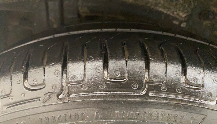 2012 Maruti A Star VXI (ABS) AT, Petrol, Automatic, 54,600 km, Right Rear Tyre Tread