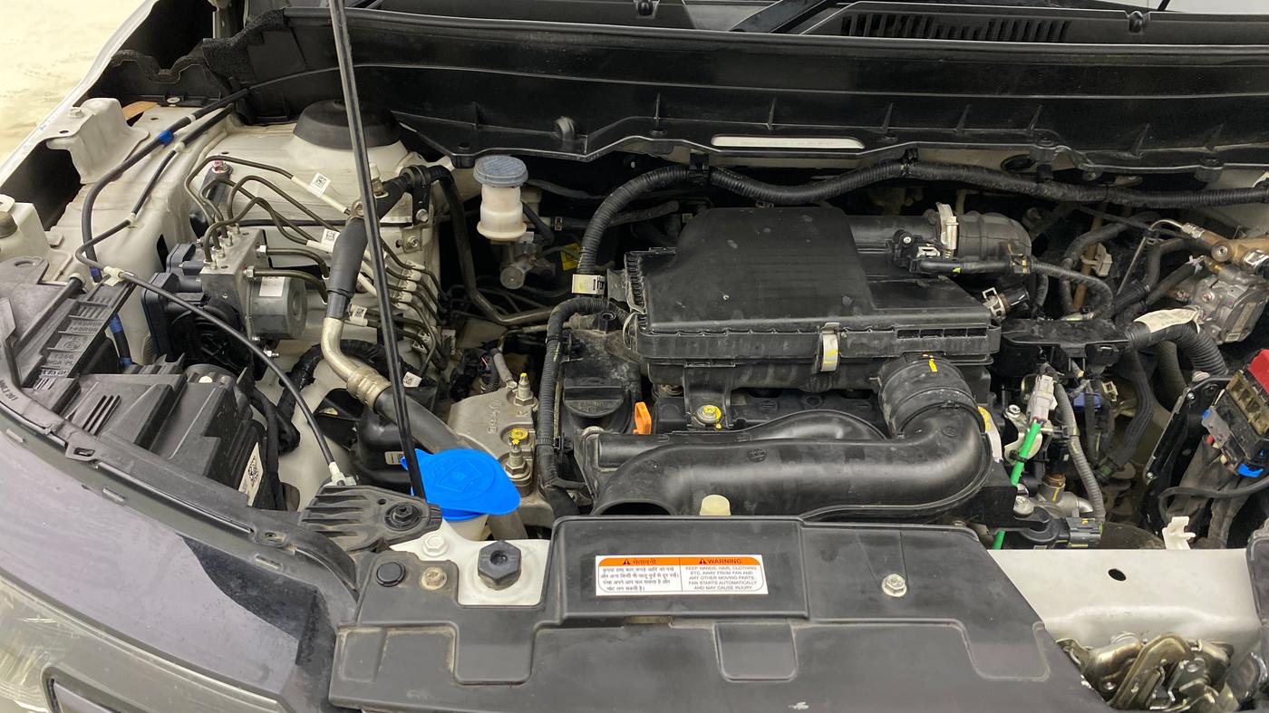 2025 Maruti BREZZA ZXI S-CNG, CNG, Manual, 67,426 km, Engine View - Right