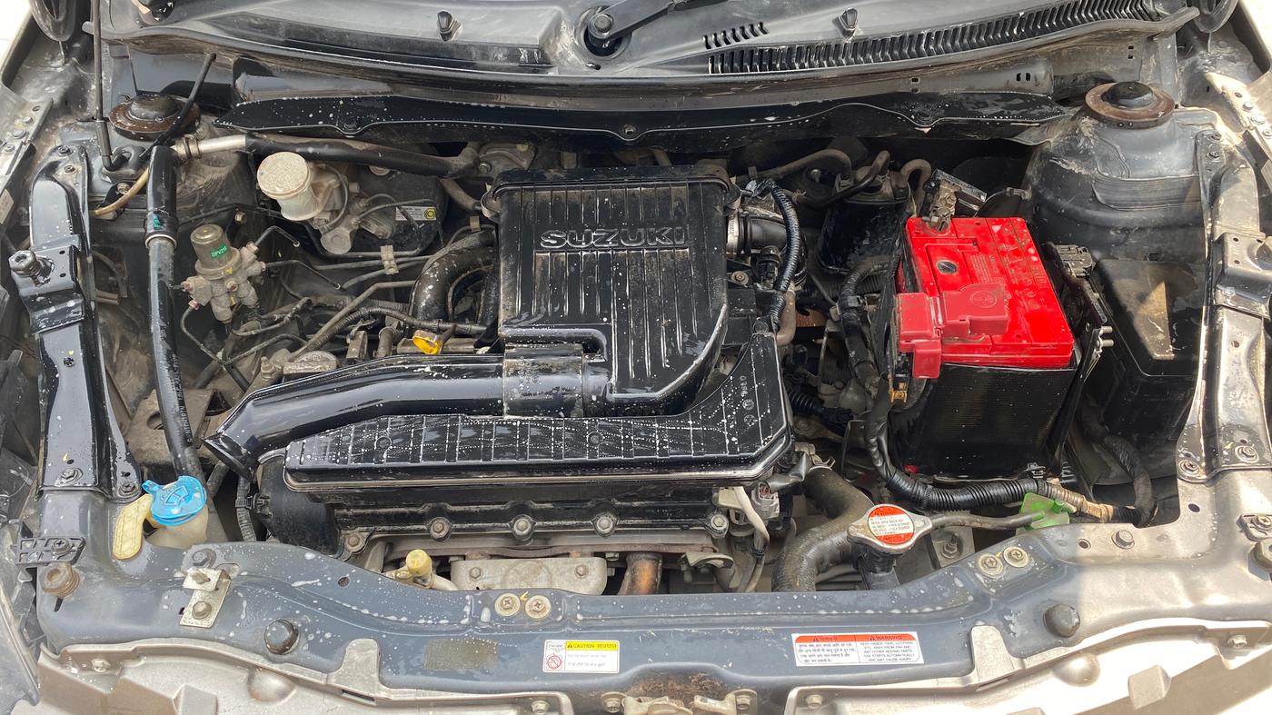 2015 Maruti Swift Dzire VXI, Petrol, Manual, 36,927 km, Engine View