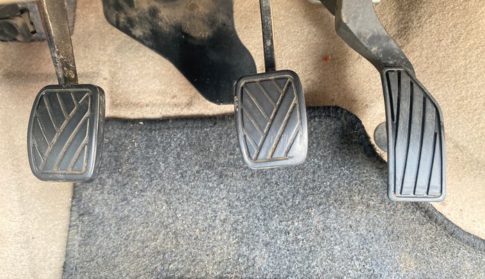 2015 Maruti Swift Dzire VXI, Petrol, Manual, 36,915 km, Pedals