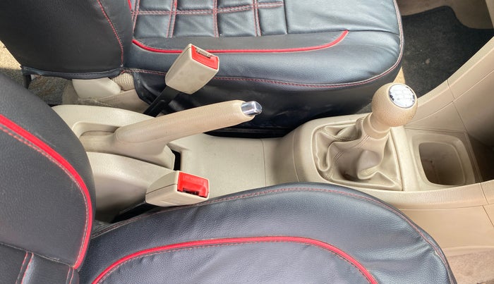 2015 Maruti Swift Dzire VXI, Petrol, Manual, 36,915 km, Gear Lever