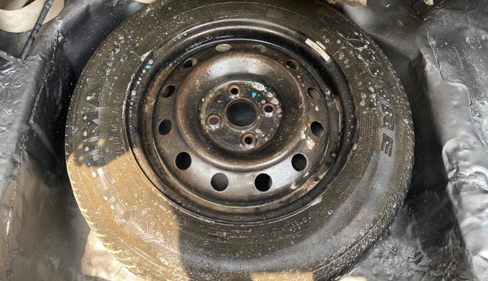 2015 Maruti Swift Dzire VXI, Petrol, Manual, 36,915 km, Spare Tyre