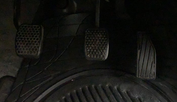 2020 Maruti Alto LXI CNG, CNG, Manual, 33,069 km, Pedals