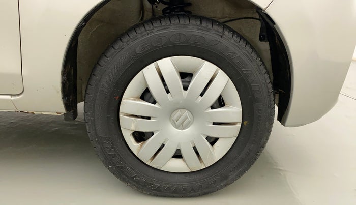 2020 Maruti Alto LXI CNG, CNG, Manual, 33,069 km, Right Front Wheel