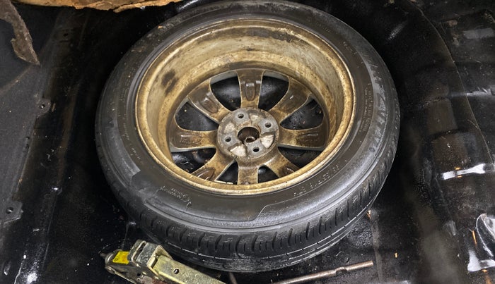 2013 Hyundai Verna FLUIDIC 1.6 VTVT SX, Petrol, Manual, 1,10,231 km, Spare Tyre