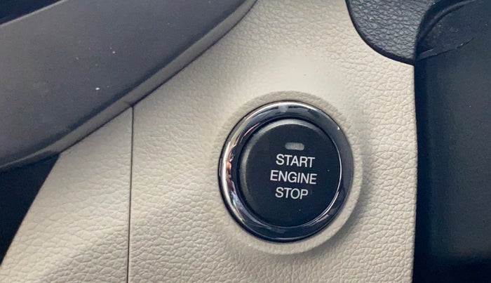 2021 Mahindra XUV300 W8 (O) 1.2 PETROL AMT, CNG, Automatic, 42,659 km, Keyless Start/ Stop Button