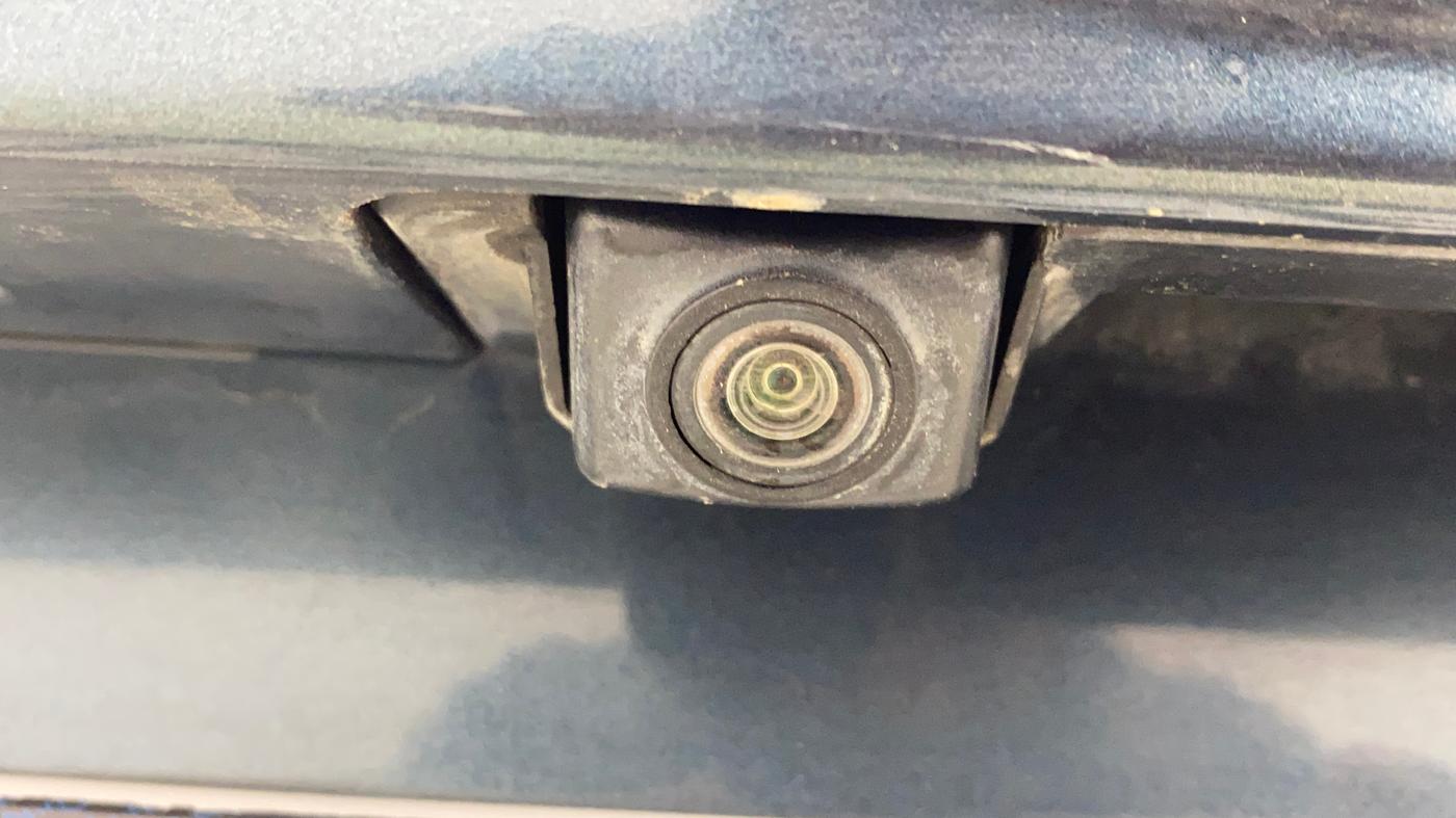 2021 Mahindra XUV300 W8 (O) 1.2 PETROL AMT, CNG, Automatic, 42,652 km, Parking Camera