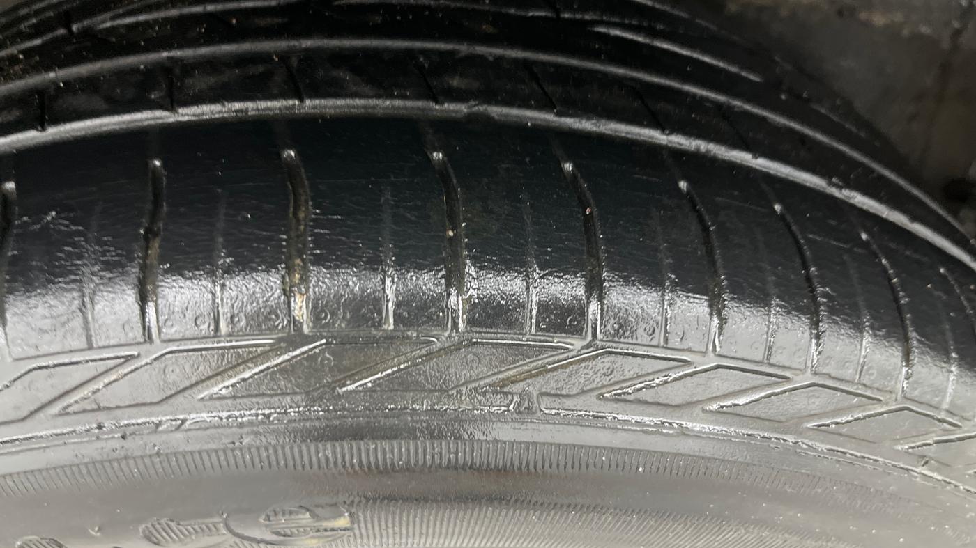 2018 Tata NEXON XZA PLUS PETROL, Petrol, Automatic, 46,806 km, Right Rear Tyre Tread