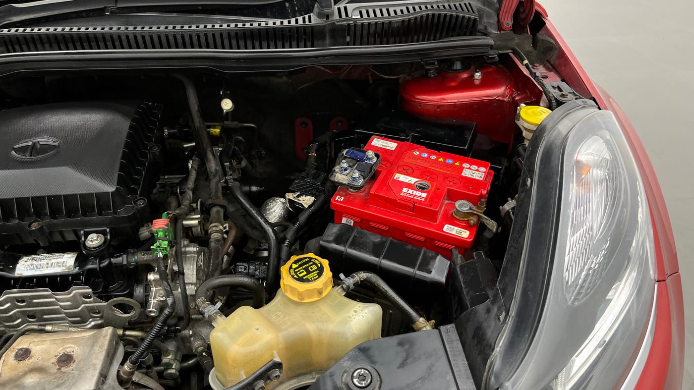 2018 Tata NEXON XZA PLUS PETROL, Petrol, Automatic, 46,806 km, Engine View - Left