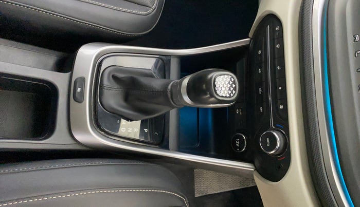 2023 Tata ALTROZ XZA, Petrol, Automatic, 8,733 km, Gear Lever