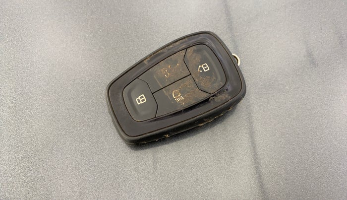 2023 Tata ALTROZ XZA, Petrol, Automatic, 8,733 km, Key Close Up