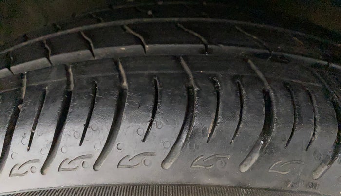 2021 Maruti Baleno DELTA CVT PETROL 1.2, Petrol, Automatic, 24,387 km, Right Front Tyre Tread