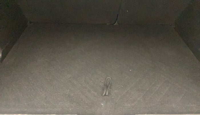 2020 Toyota URBAN CRUISER PREMIUM GRADE AT, Petrol, Automatic, 1,45,579 km, Boot Inside