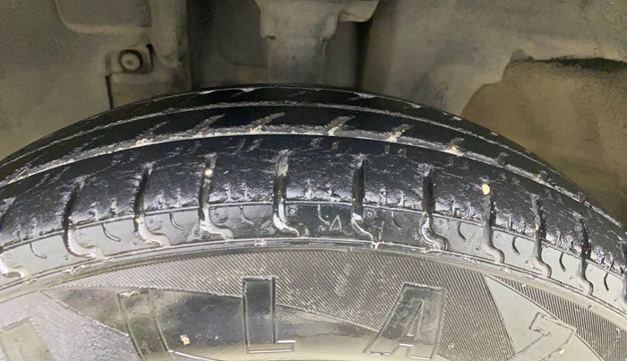 2016 Renault Kwid RXT 0.8, Petrol, Manual, 52,841 km, Left Front Tyre Tread