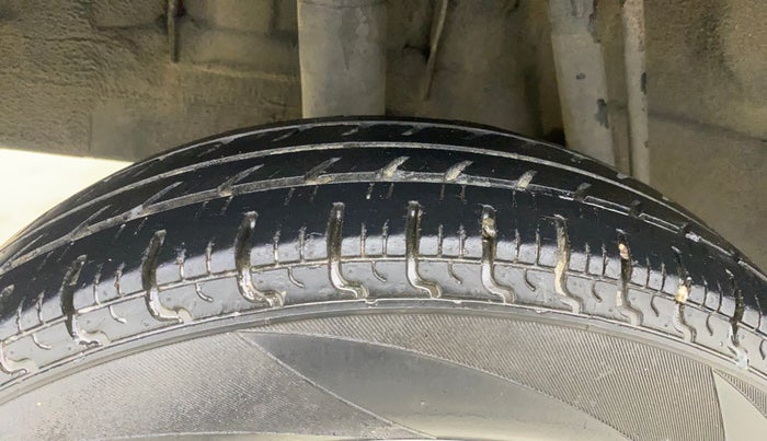 2016 Renault Kwid RXT 0.8, Petrol, Manual, 52,841 km, Right Rear Tyre Tread