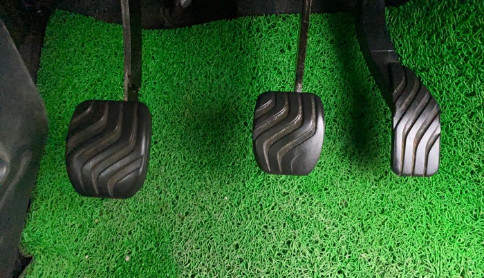 2016 Renault Kwid RXT 0.8, Petrol, Manual, 52,841 km, Pedals