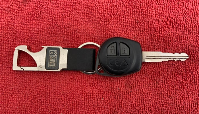2019 Maruti Swift VXI AMT D, Petrol, Automatic, 8,609 km, Key Close Up