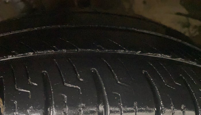 2012 Hyundai i20 MAGNA 1.4 CRDI, Diesel, Manual, 1,49,760 km, Left Front Tyre Tread