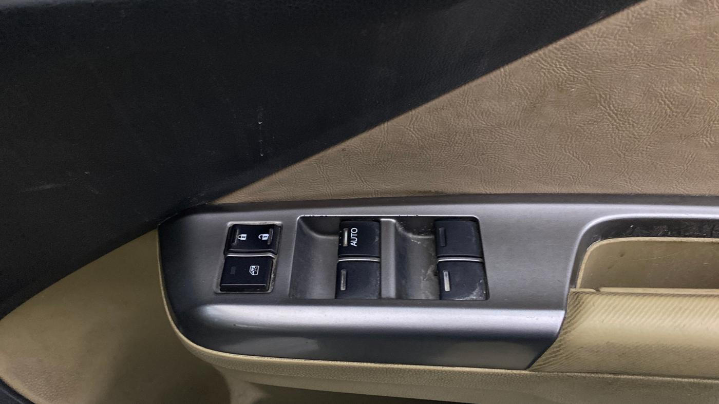 2014 Honda City 1.5L I-VTEC V MT, Petrol, Manual, 84,826 km, Driver Side Door Panels Control